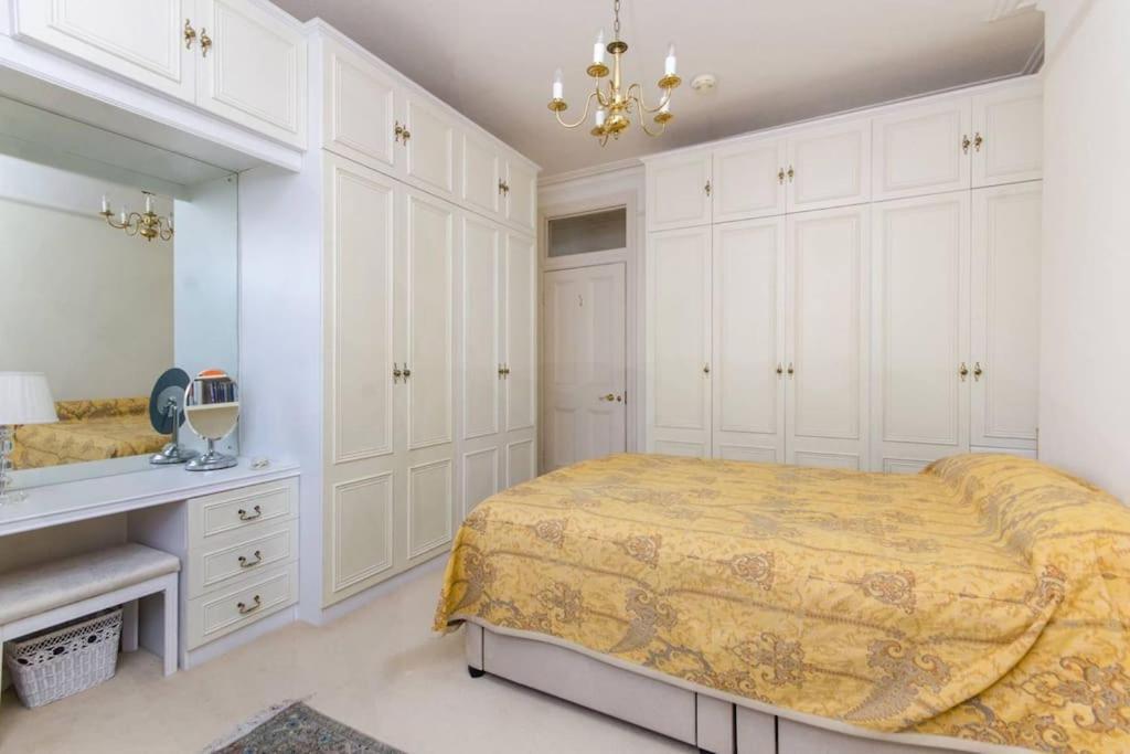 Large 3 Bed Flat In Central Wimbledon لندن المظهر الخارجي الصورة